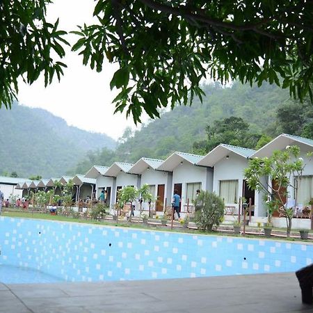 רישיקש Gurugram Resort מראה חיצוני תמונה