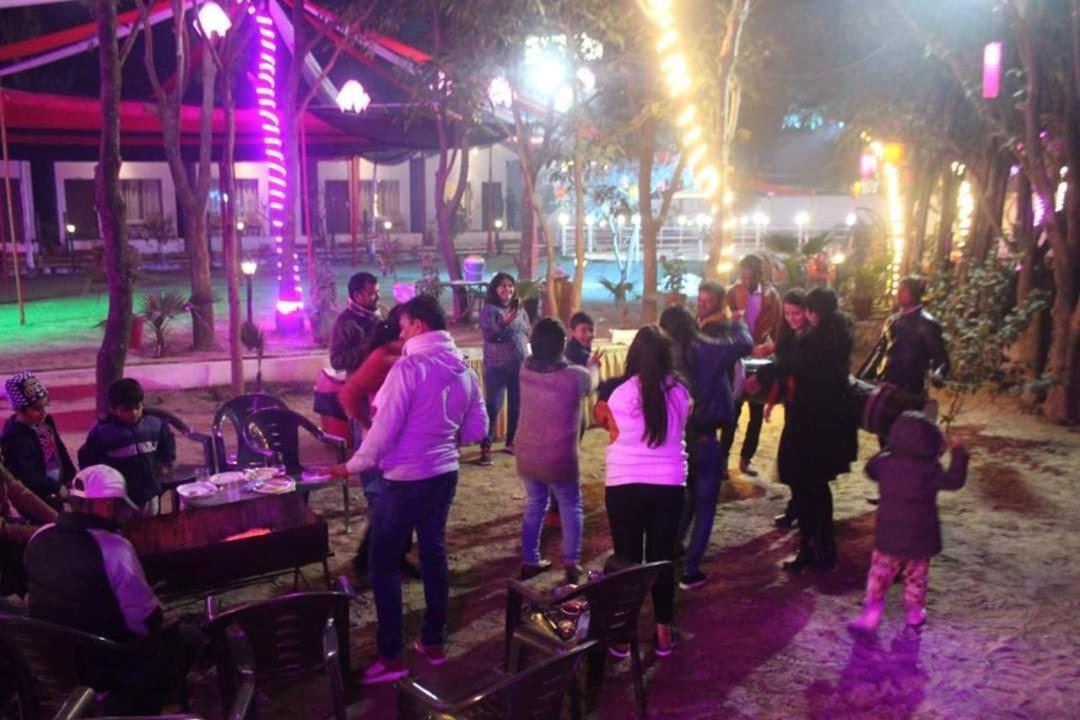 רישיקש Gurugram Resort מראה חיצוני תמונה
